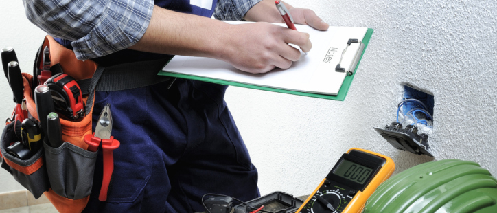 highly-experienced professional electrician in Tampa or nearby